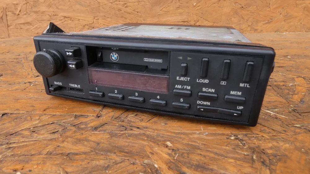 BMW E24 / E30 / E28 ORYGINALNE Radio na kasety  CM5804 OEM Europa RARYTAS