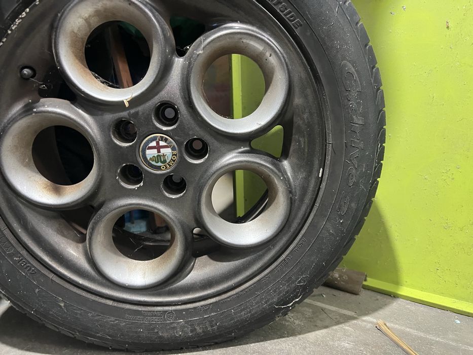 Pneu para alfa romeu