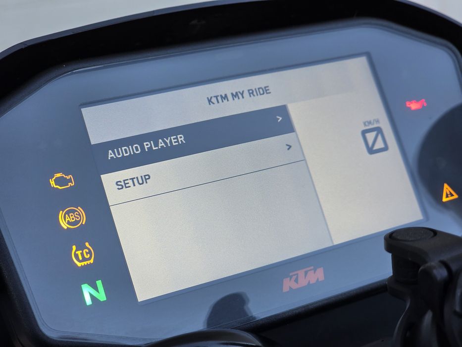 KTM 890 Duke R - 11.000km - 2022/05