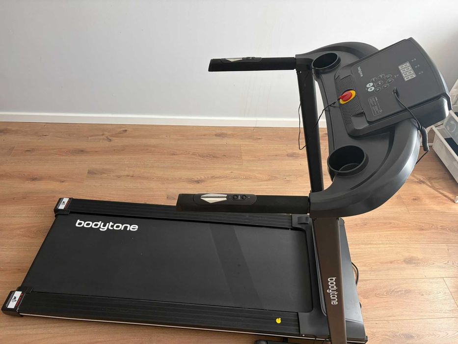 Passadeira de Corrida BODYTONE DT12+ (vel.máx:12 km/h)