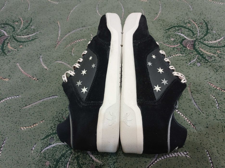 Кроссовки кожаные Adidas оригинал размер-37 по факту стелька- 23,5см