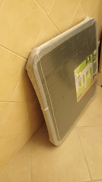 Mesa jardim 80x80 e 4 cadeiras novas