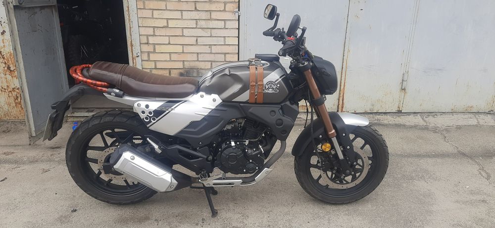 Мотоцкл Lifan KPM 200.