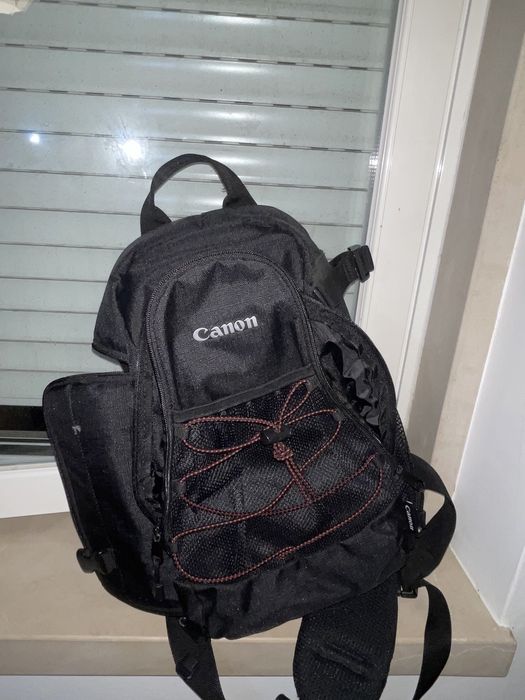 Canon eos rebel t3 novinha