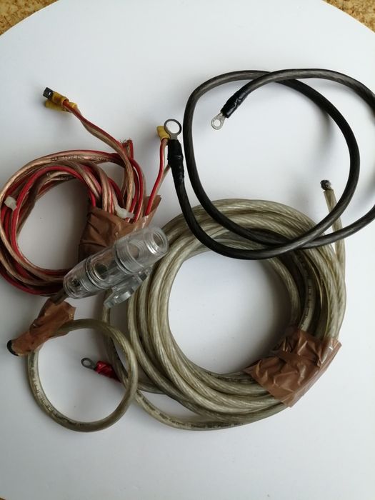 Cabos para ligação de sobwoofer