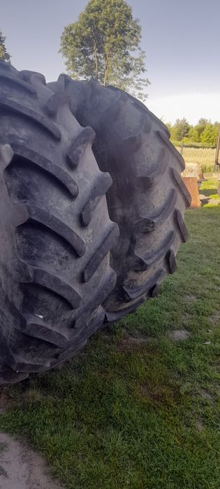 Opona 520/85 r42   20.8r42 para