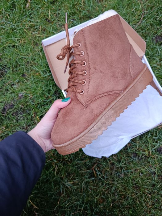 Жіночі зимові черевики