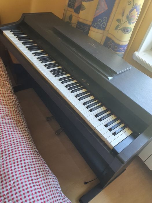 Pianino cyfrowe Yamaha Clavinova CLP-311