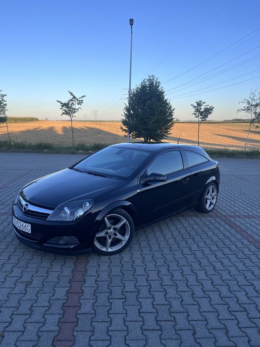 Opel Astra H GTC
