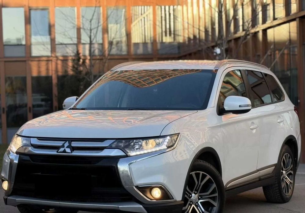 Mitsubishi Outlander 2.4 2016