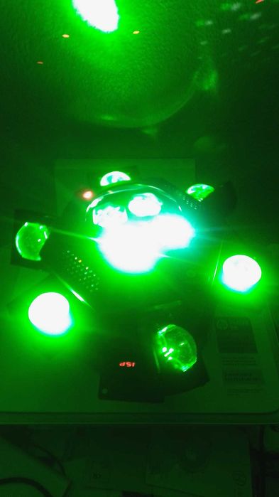 Luz DJ 6 Cabeças LED RGB 10W | Efeito Discoteca Profissional - Reage à Música