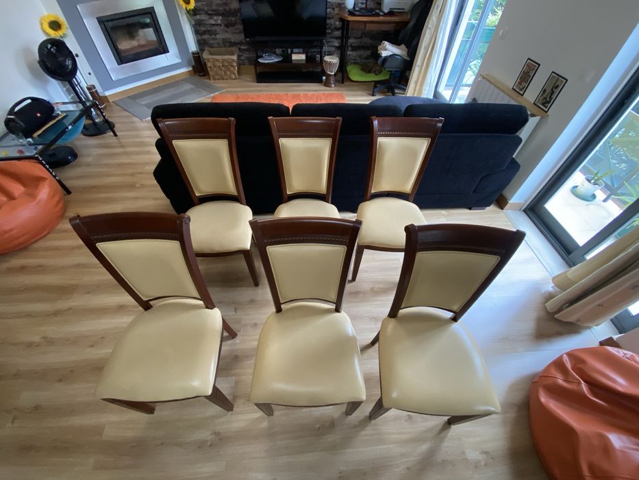 Cadeiras em Madeira de Cerejeira