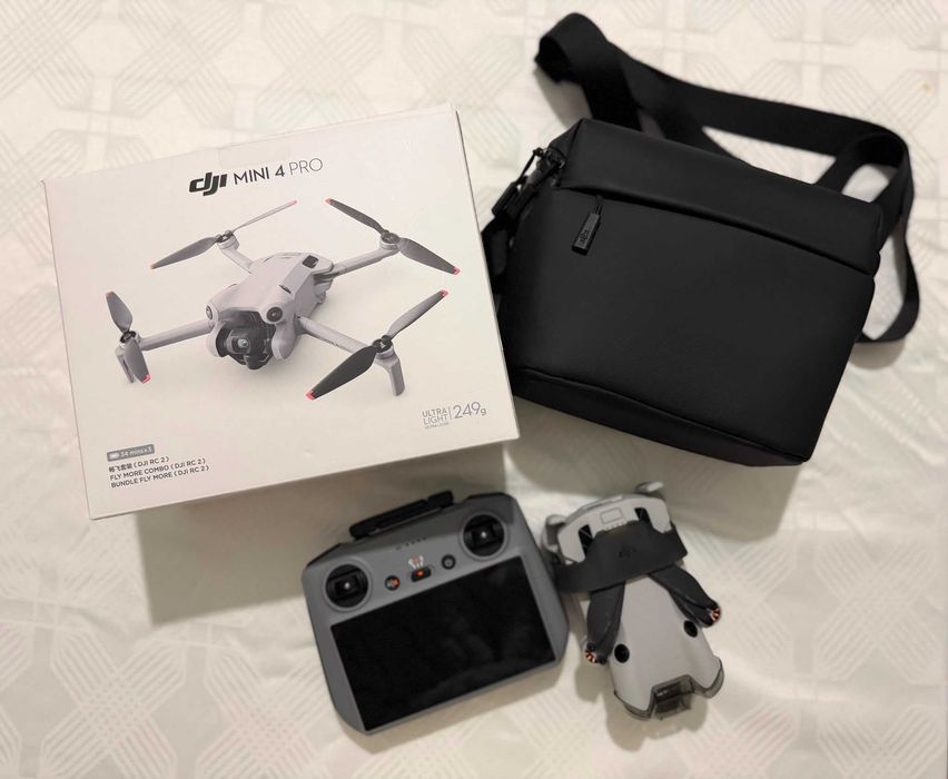 DJI Mini 4 Pro Fly More Combo (DJI RC 2)