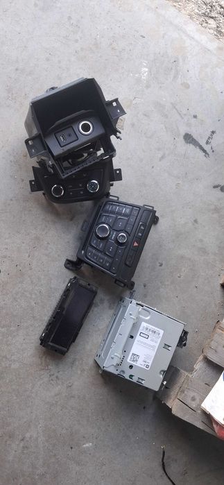 Radio CD 400 plus komplet wyświetlacz USB Aux  Zafira C