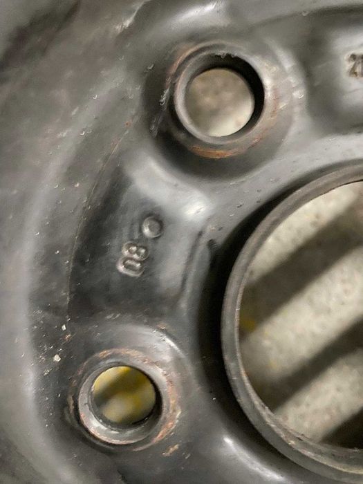 4 jantes em ferro c/ pneus 195/65 R15 Toyota