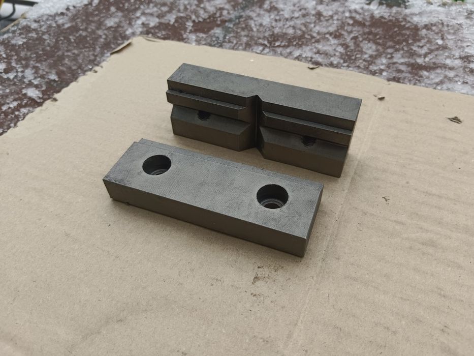 Szczęki do imadła maszynowego 100mm rozstaw 60mm