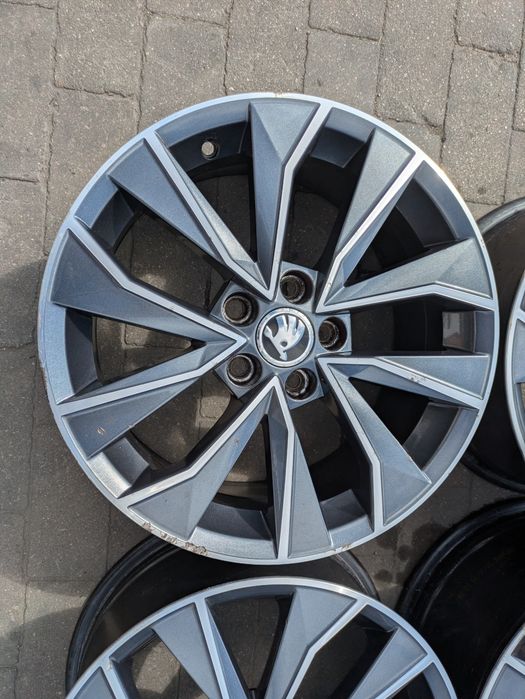 5x100 ET46  16" Skoda Fabia Octavia Rapid Roomster