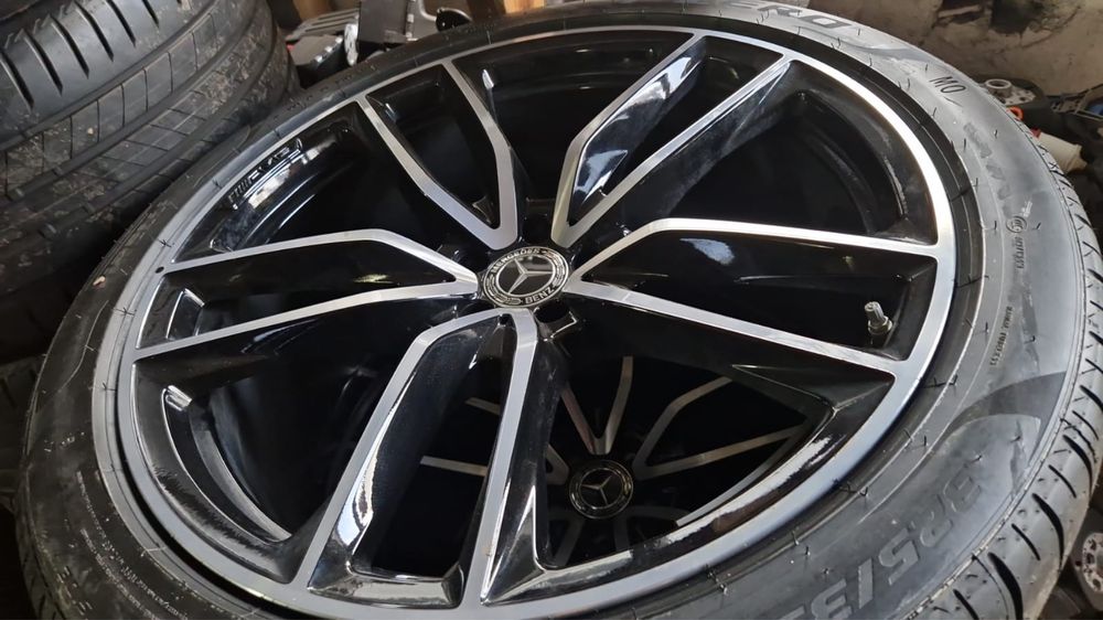 Opony 22  mercedes Gle 285/40. 325/35 R22