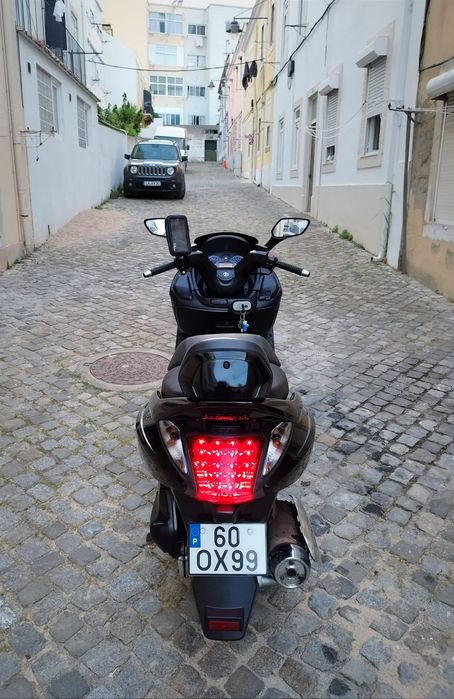Vendo Sym GTS EVO 125 ( como nova )