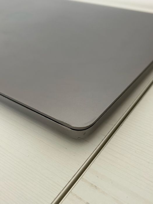 MacBook pro 16” (2019)