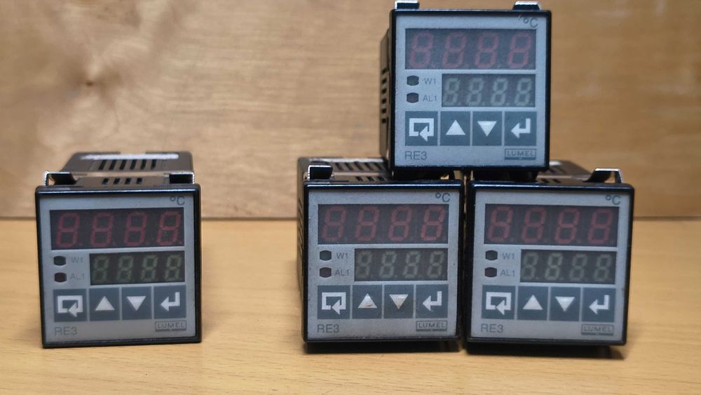 Lumel RE3 regulator cyfrowy temperatury