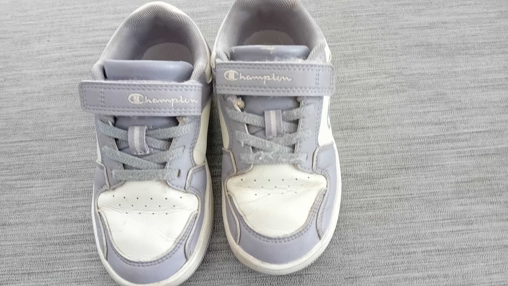 Adidasy biało - fioletowe, na rzepy, rozmiar 29,5.