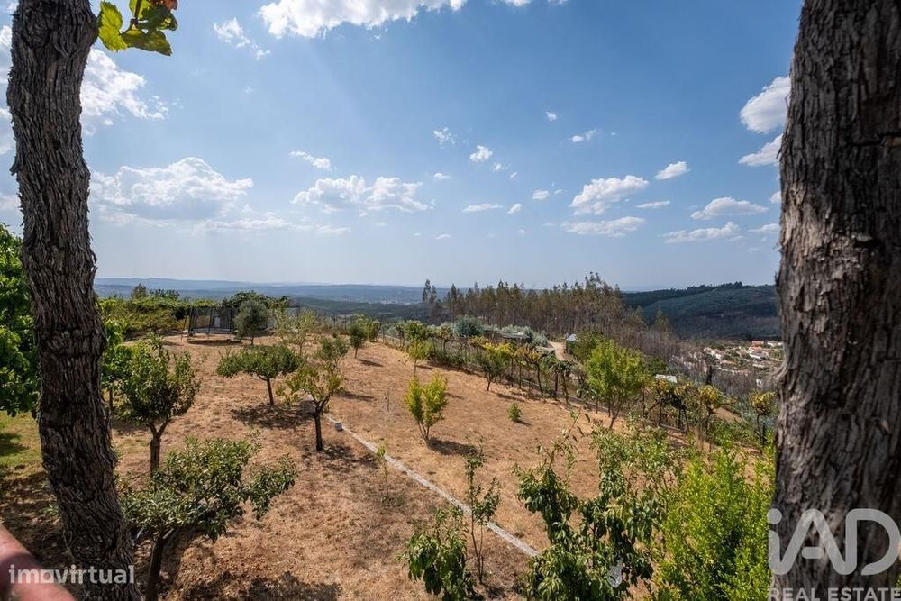 Moradia isolada em Cerdeira e Moura da Serra de 94 m2