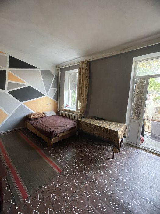 Продаю велику гарну кімнату в гуртожитку