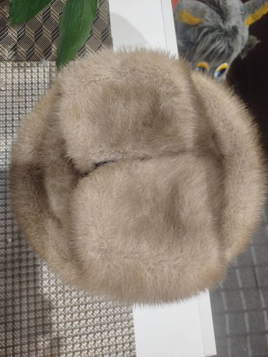 Шапка з хутра норки чоловіча