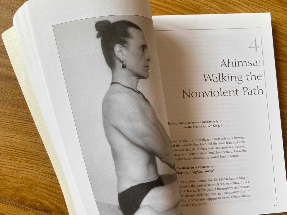 "JIVAMUKTI YOGA" by Sharon Gannon and David Life