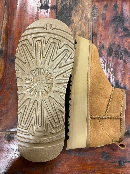 Botas UGG número 35 e número 36, novas