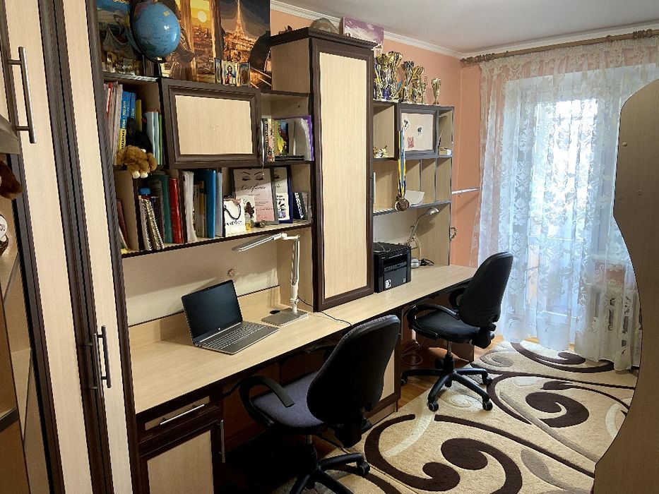 Дитячі меблі у чудовому стані