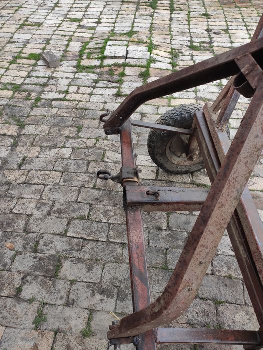 Віз до трактора, дишель з оприскувача