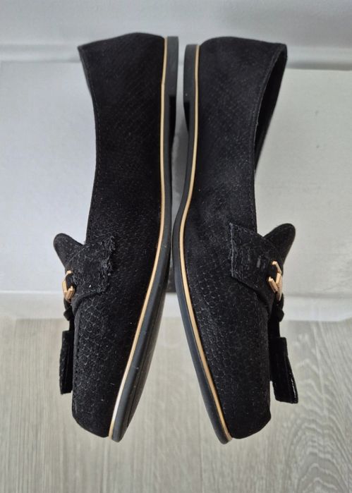 Czarne loafersy / mokasyny z chwostami