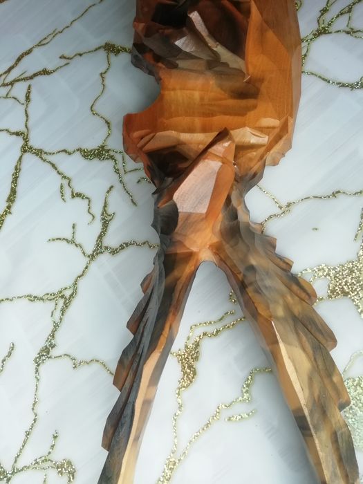 Орел резной из дерева