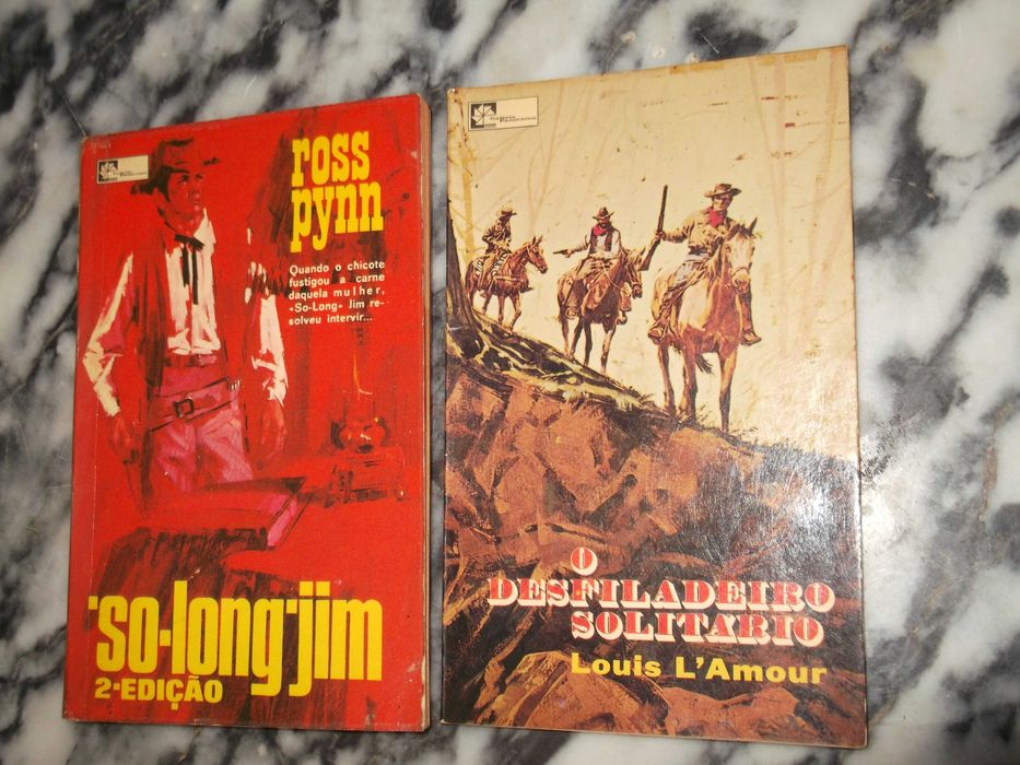 Livros com vários anos