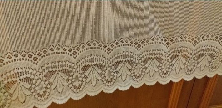 śliczna, biała, obszyta FIRANKA