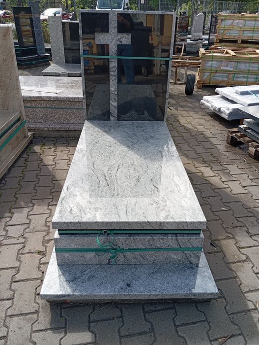 Nagrobek granitowy od 4500