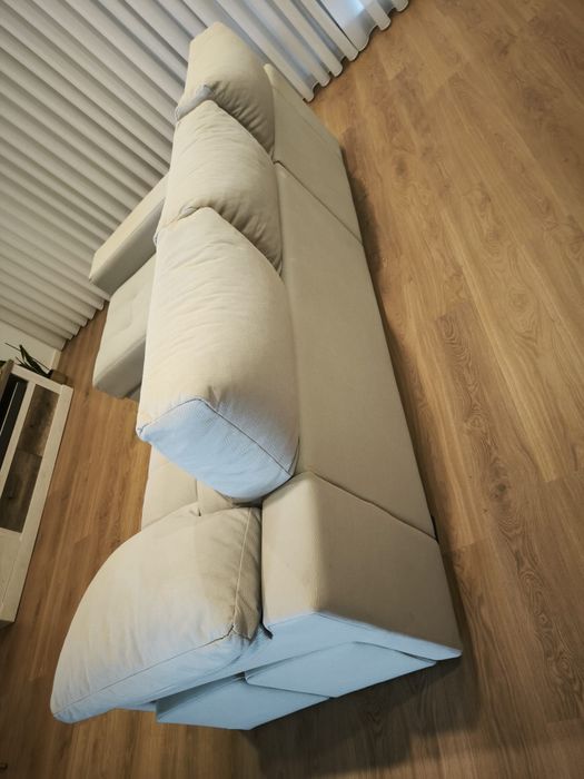 Sofa com chaise longue