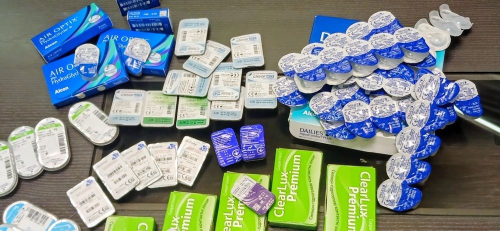 Контактні лінзи розпродаж AirOptix Biofinity Optima Clear lux