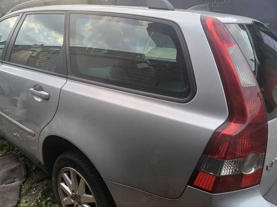 Четверть задняя левая правая Volvo V50 2004-2012