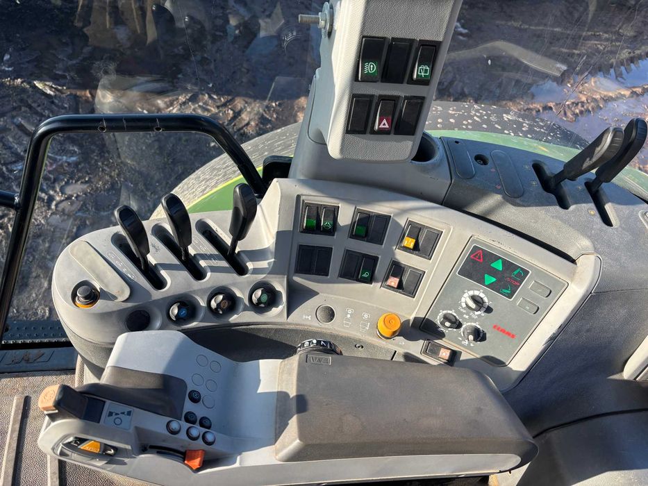 Claas Arion 630 nie John Deere 6820