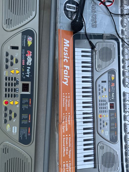 дитячий електронний синтезатор (піаніно) Music Fairy MQ-806USB на 54 клавіші з мікрофоном та підтримкою USB/MP3 плеєра.