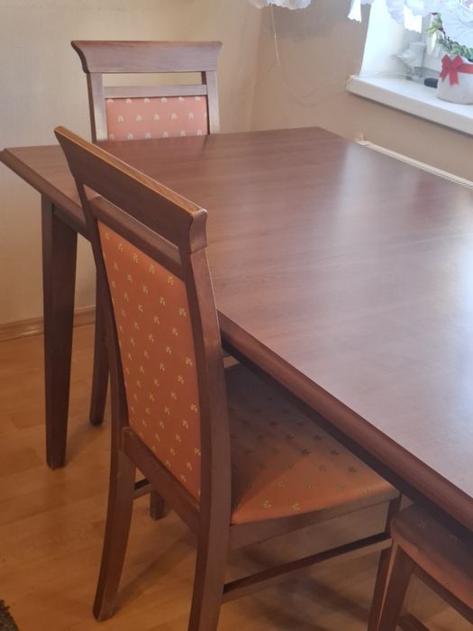 Stół i 4 krzesła