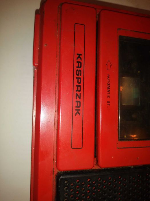 Czerwony radiomagnetofon Kasprzak