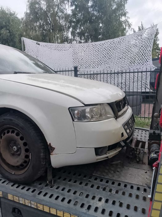 A4 b6 1.9 tdi uszkodzony delikatnie przod