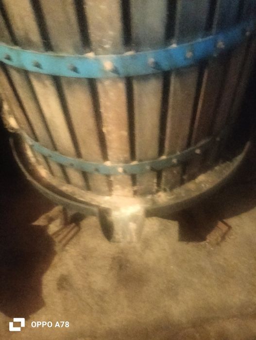 Pressa de esmagamento de  uvas para fazer vinho