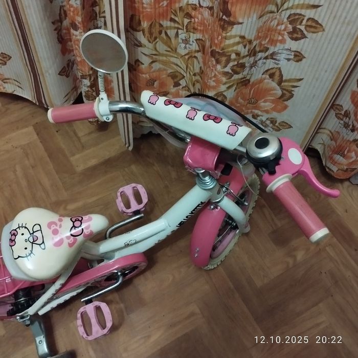 Велосипед 12" Hello Kitty для девочки 2-4 лет