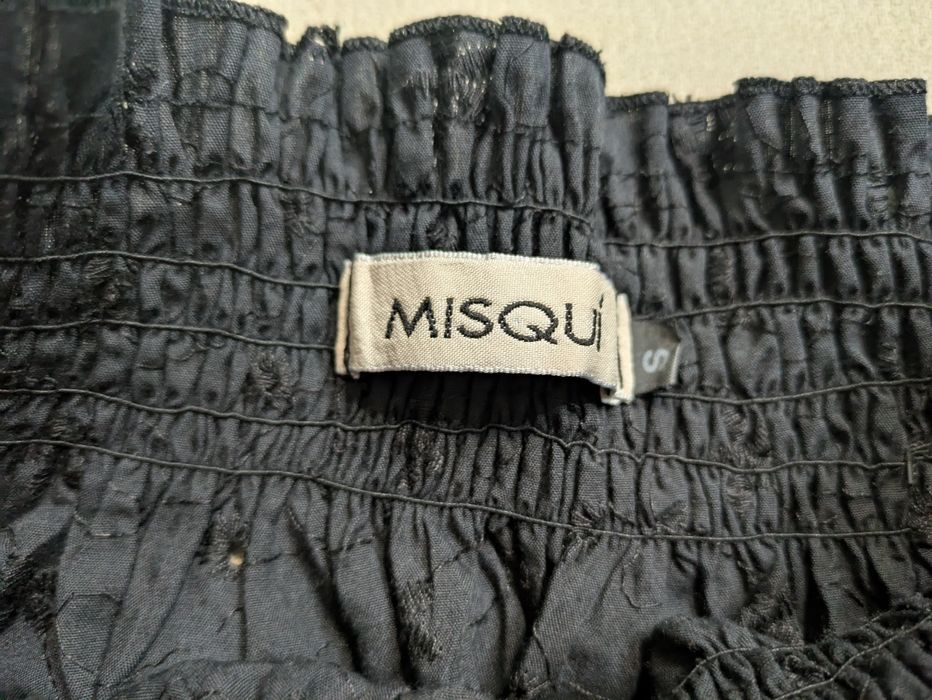 Blusa preta da Misqui
