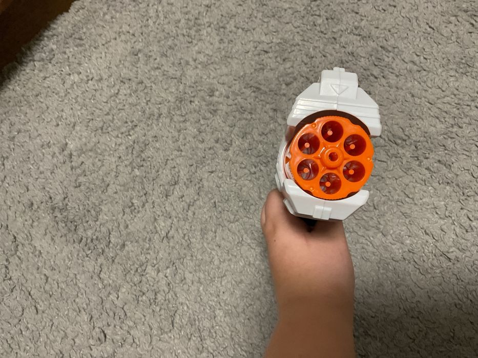 Продам пістолет детячій